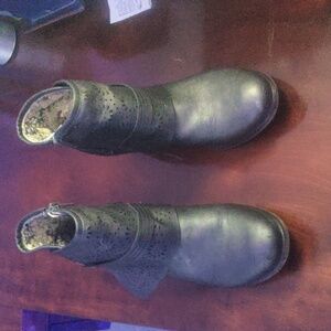 Ankle Boots with Cutout Design